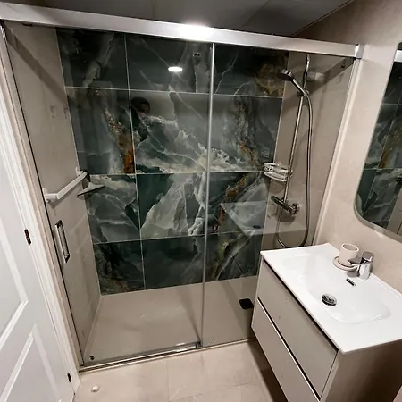 2 Bedroom With Spacious Terrace Apartmán